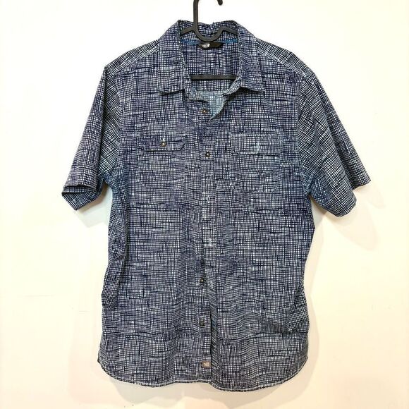 The North Face Men's Short Sleeve Button Down Shirt ~ Light Blue print M - Picture 1 of 9